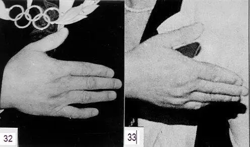 Но у Ельцина была а у Ельцина есть и левая рука Когда подростком Ельцин - фото 24