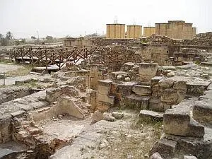 А эти руины ужеVIII века н э А сколько из найденного является подделками - фото 60