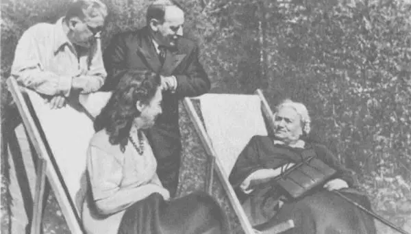В Доме творчества Комарово Начало 1950х гг Стоят Н Н Никитин К Л - фото 28