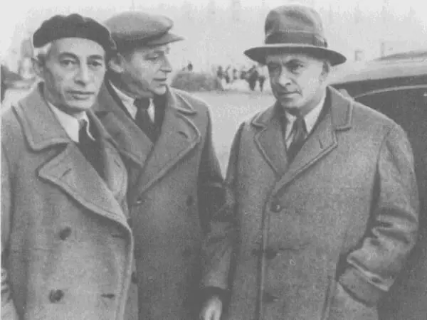 Н И Альтман Е Л Шварц И Г Эренбург 1957 г Ленинград О Ф Берггольц - фото 29