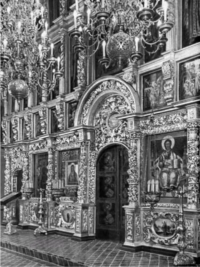 Иконостас Вознесенского собора перенесенный в храм Двенадцати апостолов Фото - фото 35