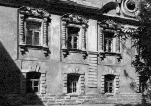 Настоятельские кельи Фрагмент фасада Фото к XIX в Кантемирстарший был - фото 45