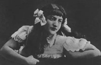Актриса Елена Ленская Молодая семья Леонид и Елена с дочерью Эдит Актриса - фото 12