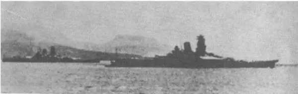 Корабли Ямато и Мусаси на якоре Ямамото провожает летчиков апрель 1943 - фото 15