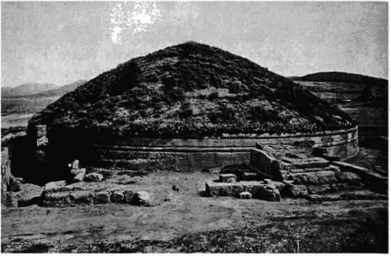 Рис 56 Большой старинный этрусский некрополь в Италии якобы VII века до н э - фото 56