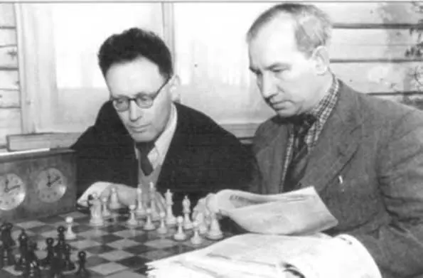 Николина Гора 1951 Михаил Ботвинник со своим тренером Вячеславом Рагозиным - фото 8