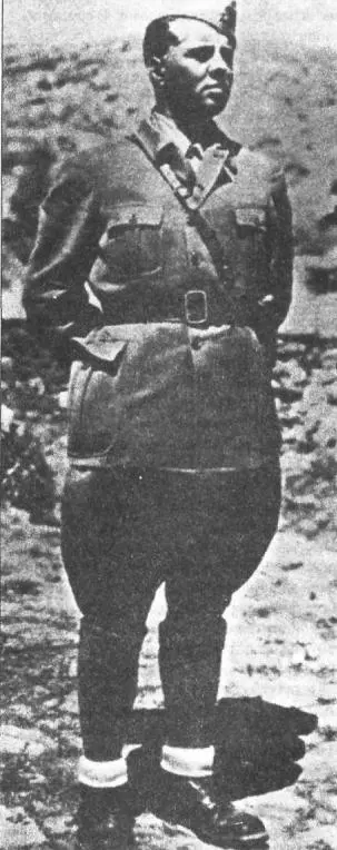 ЭнверХоджа политический и военный лидер албанских партизан После войны в - фото 43