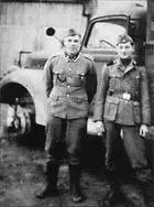 Два солдата СС у своего грузовика 24 октября 1944 года британская 2я армия - фото 66