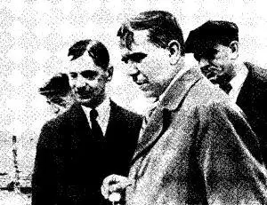 Академик С И Вавилов на производственном объекте 1947 г С И Вавилов - фото 29