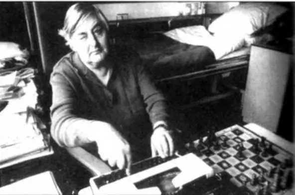 За книгу Написано после моей смерти выстуканную одним пальнем на машинке - фото 14