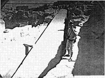 Обелиск в каменоломне Вес обелиска около тысячи тонн Циклопическая терраса - фото 54