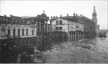 Софийская набережная Наводнение 1908 года Сами москвичи не оставались в - фото 18