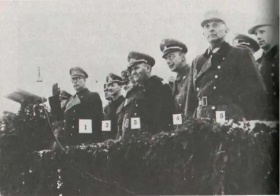 Мюнсинген 10го февраля 1945 г Выступление ген А А - фото 21