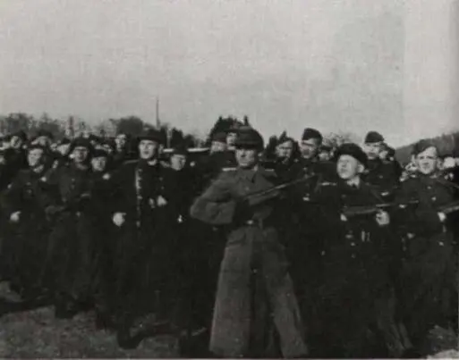 Учебн лагерь Мюнсинген 10го февраля 1945 г 3й полк - фото 27