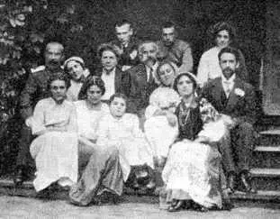 Леля Булгакова 3я слева в нижнем ряду 273 Ср в стнии К Киев Я - фото 16