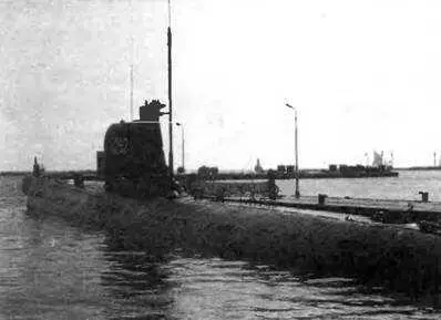 Сведения в таблице приведены по данным Janes Fighting Ships 19992000 - фото 338