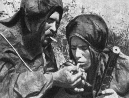 Последняя затяжка перед боем Танкисты без Рекса тоже никуда И если - фото 10