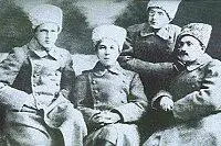Во главе Красного Урала Слева направо Толмачев Белобородов Сафаров - фото 87