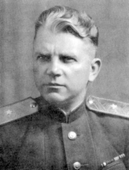 В В Гриднёв командир ОМСБОН НКВД СССР в 19421943 гг В момент формирования - фото 28