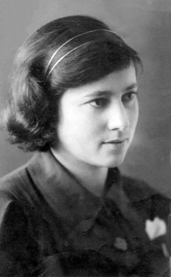 Тереза Мондини 10 мая 1945 г Италия После окончания основного курса Тереза - фото 70