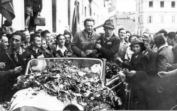Встреча П Тольятти в Италии после победы 1945 г Война шла к завершению но - фото 76