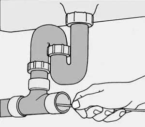 Если в сифоне есть цапфа окрутите ее и засуньте трос Промойте его горячей - фото 341