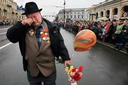 В словах любимой песни без которой немыслим ни один День Победы не появился - фото 3
