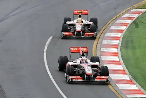 Вот уже четвертый год McLaren это команда Льюиса Хэмильтона Тем не менее - фото 5