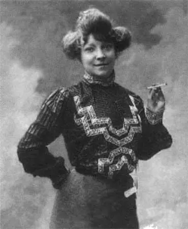 Золотая Каска известная французская проститутка 1900х годов Проститутка - фото 49