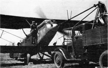 Запуск двигателя М17 при помощи автомобильного стартера В 1932 г Р5 начал - фото 83