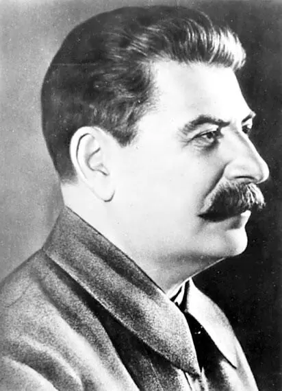 ИВ Сталин В марте 1938 года обстановка в мире была весьма сложной и - фото 57