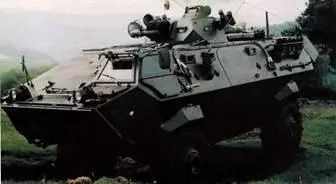 Этот БТР Кондор с колесной формулой 4x4 оснащен одноместной башней TUR1 - фото 179