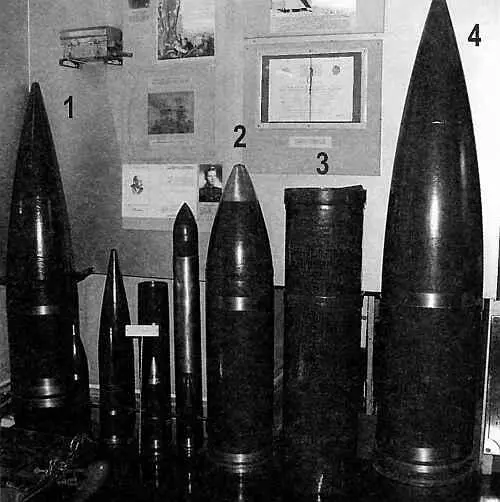 Боеприпасы корабельной артиллерии в экспозиции Центрального военноморского - фото 27