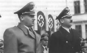 Франк и Бизанц на пропагандистском митинге в Станиславове Май 1943 г Почему - фото 20