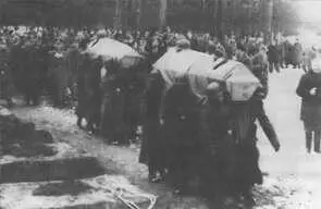 Похороны добровольцев Олексы Бобака и Романа Андрийчука 28 февраля 1944 г - фото 68