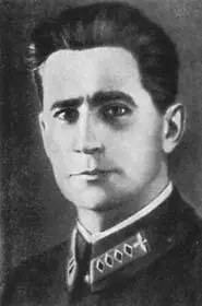 Начальник ВВС СССР Яков Иванович Алкснис 1932 год Пока Райвичер докладывал - фото 18