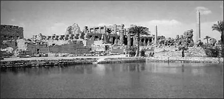 Храм Амона в Карнаке Аллея сфинксов Золотой век Фив наступил в XV веке до н - фото 1