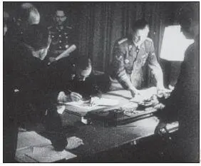 НЧемберлен подписывает Мюнхенское соглашение 29 сентября 1938 года Кадр из - фото 26