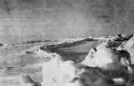 Рис 69 Свежее разводье в районе советской дрейфующей станции СП3 Об - фото 77
