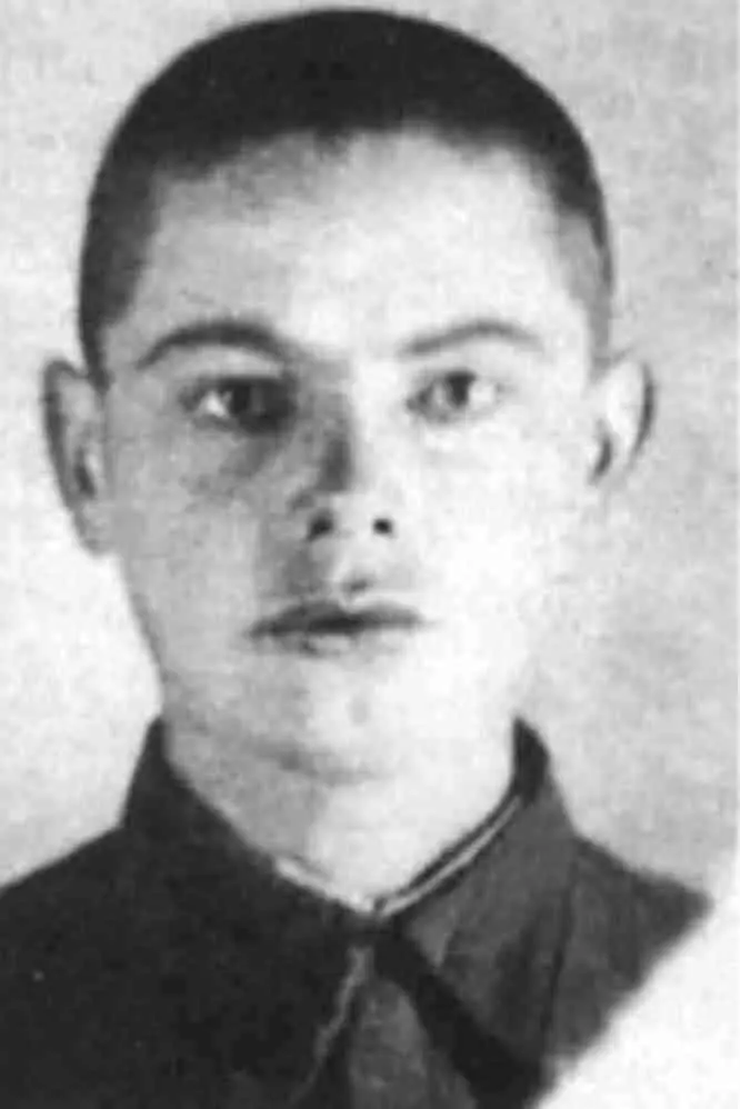 Е Фокин курсант Московского пулеметноминометного училища 1942 г - фото 2