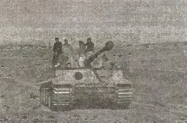 Тигр дивизии СС Дас Райх весной 1943 года На танке еще используется - фото 85
