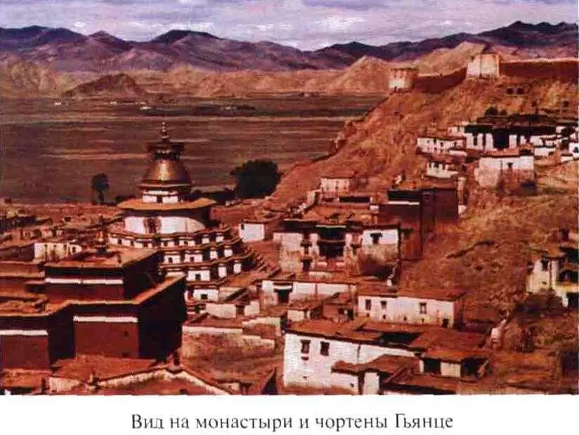 Паломница из Восточного Тибета украшенная янтарными изделиями - фото 20