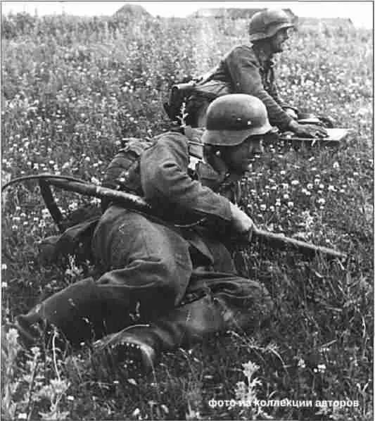 Огнеметчики перед атакой A flamethrower team before attack Зенитная САУ - фото 67