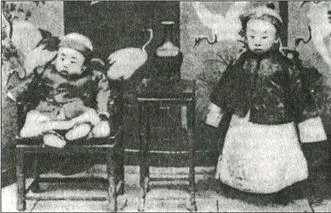 Пу И и eгo младший брат Пу Цзе 1908 г Китайская общественность сразу же - фото 85