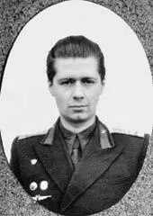 Лева Рожков 1956 г Была у него и странность он не любил умываться Мы - фото 82