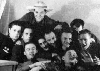 Молодость всегда брала свое 1956 г Эта песня видимо вызвала какието - фото 89