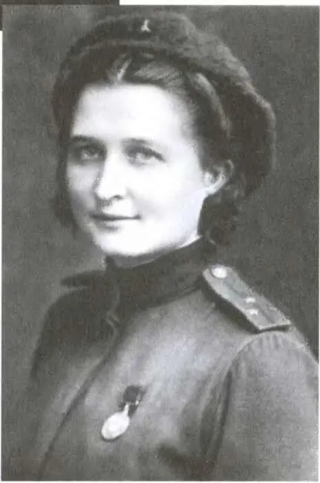 Военврач 106го медсанбата ВА Сомова 1944 Врачи санбата ВА Сомова ЗВ - фото 41