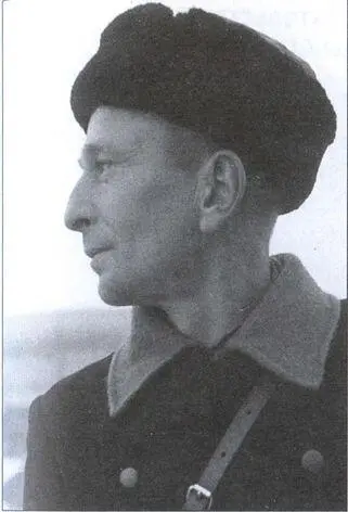 Служащий полиции порядка на оккупированной территории СССР 1942 год - фото 9