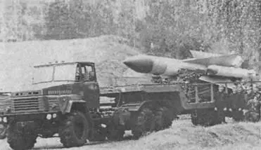 Транспортная машина комплекса С200 В 1983 г система начала развертываться на - фото 246