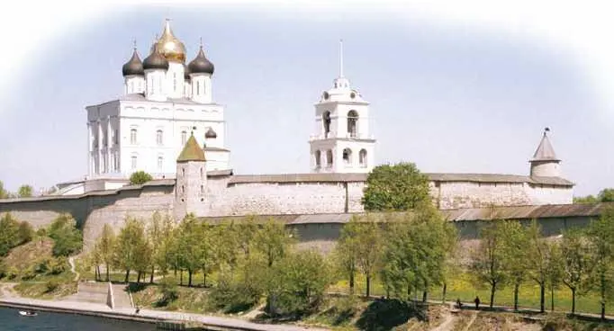 Псковский кремль 1317 вв Псковский кремль Стены и башни 1315 вв - фото 270